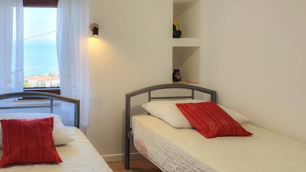 Apartment Bugenvilija Lovran Εξωτερικό φωτογραφία
