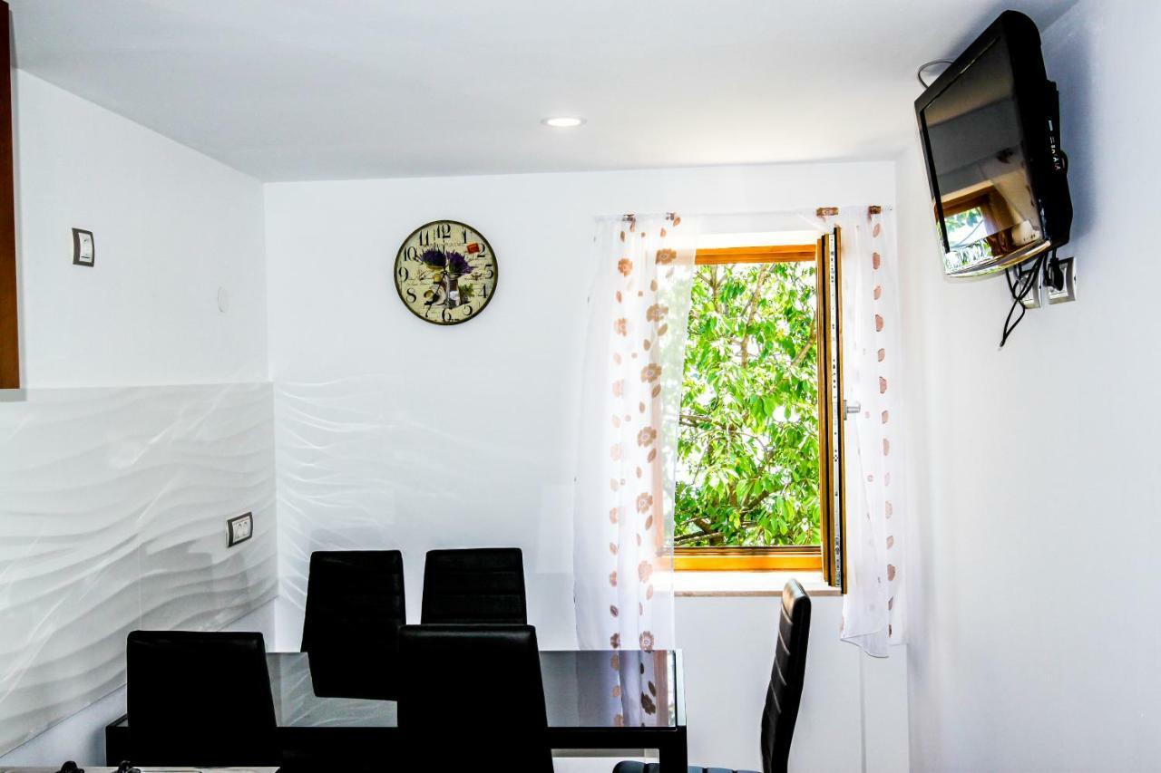 Apartment Bugenvilija Lovran Εξωτερικό φωτογραφία